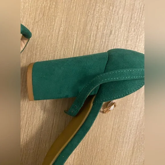 Women’s Green Block Heel Open-Toe Sandals W/ Ankle Strap Size 8 - Picture 11 of 13